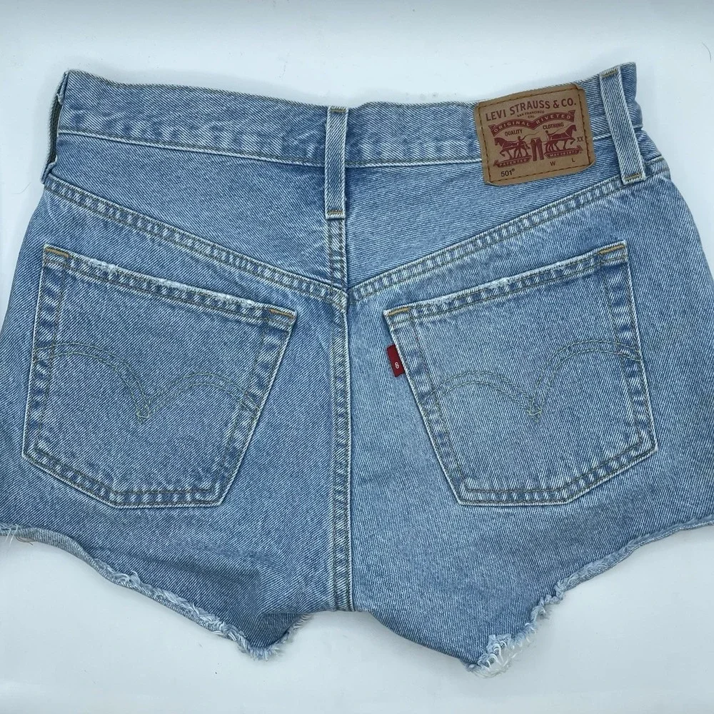 Levi's Women Shorts 24 Light‎ Blue Denim 501 Cut-Off Casual Button Fly